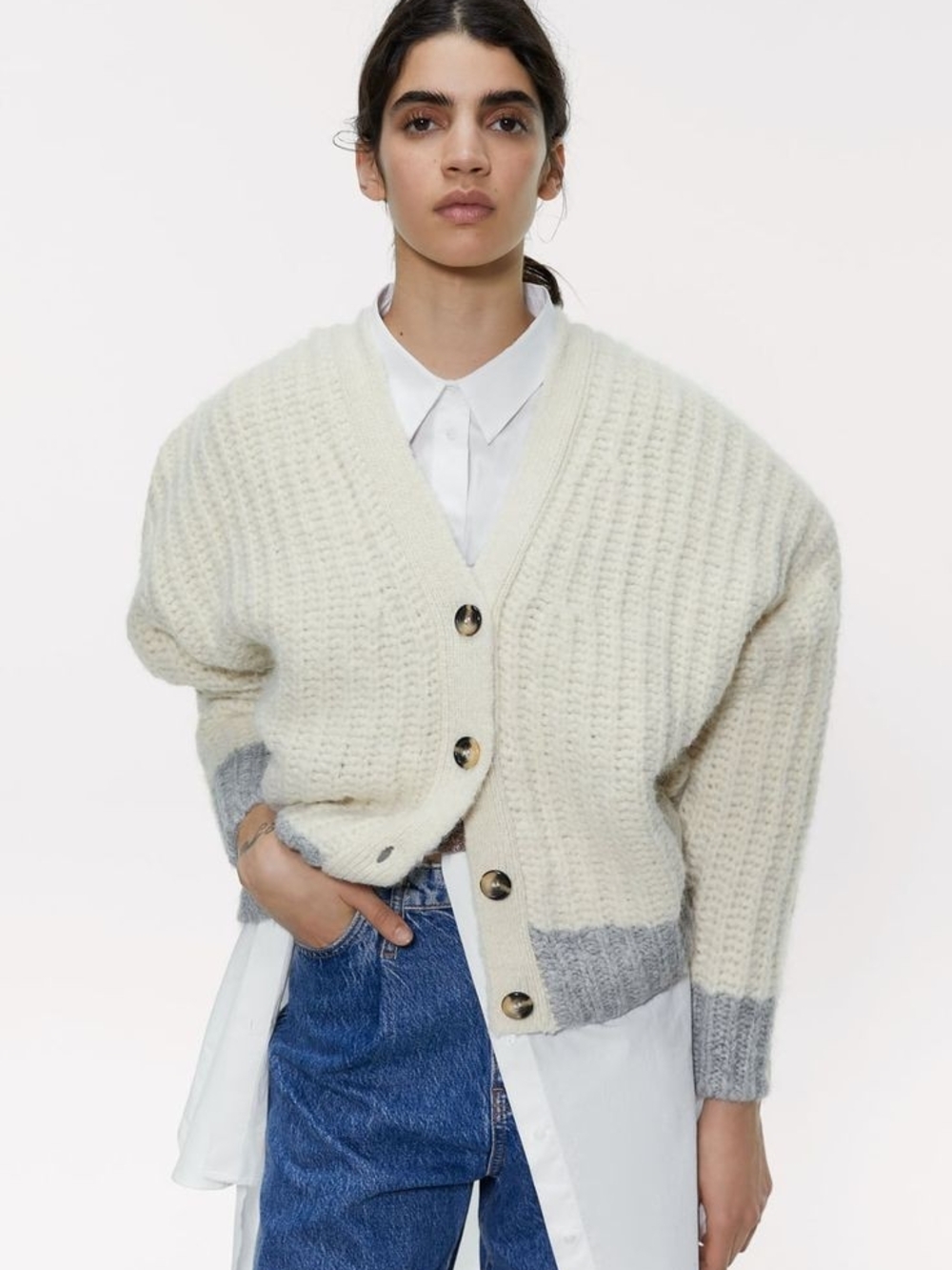 Zara Cream Chunky V‑Neck Cardigan with Gray Trim